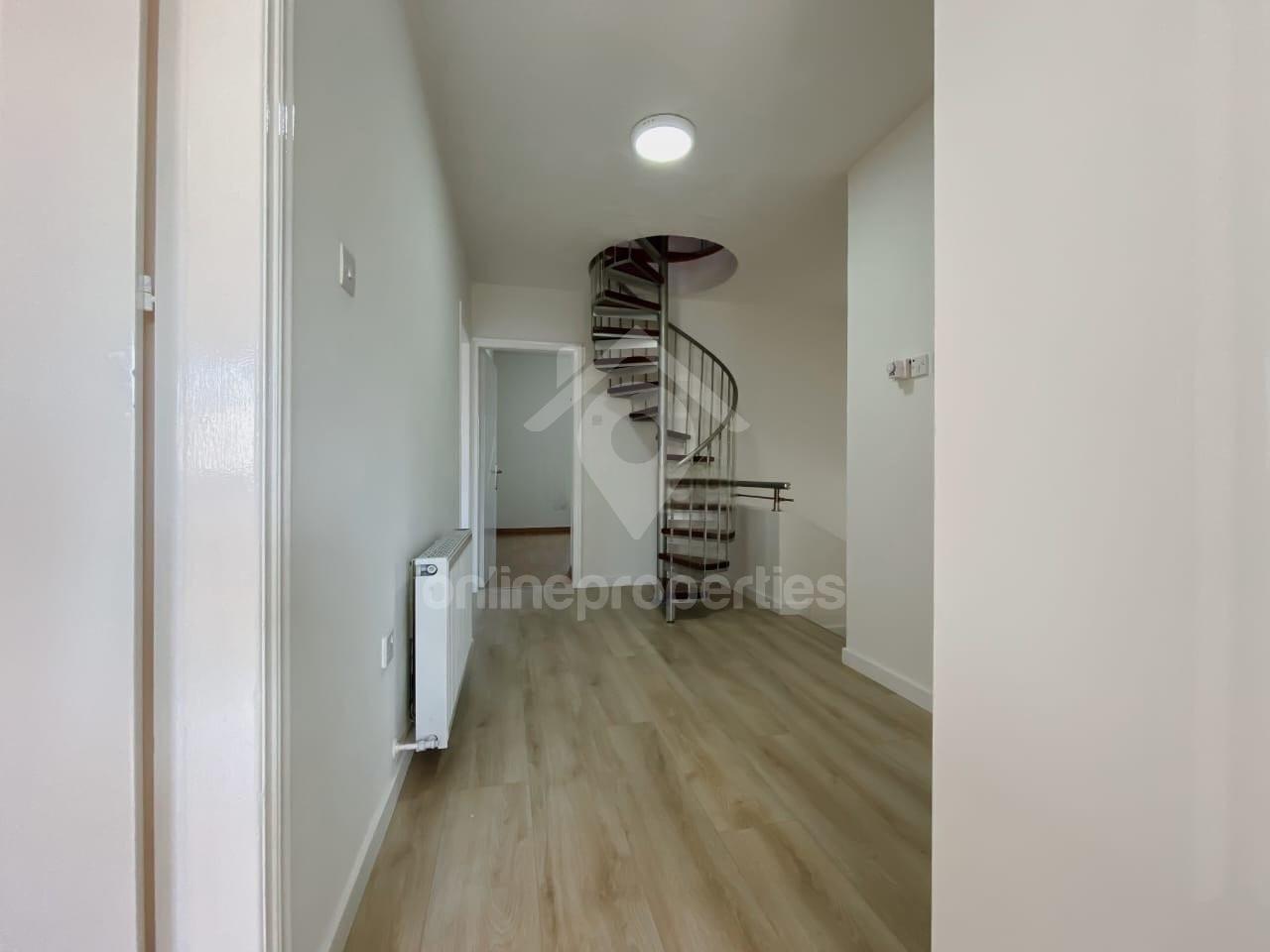 To change image, hover mouse over thumbnails below