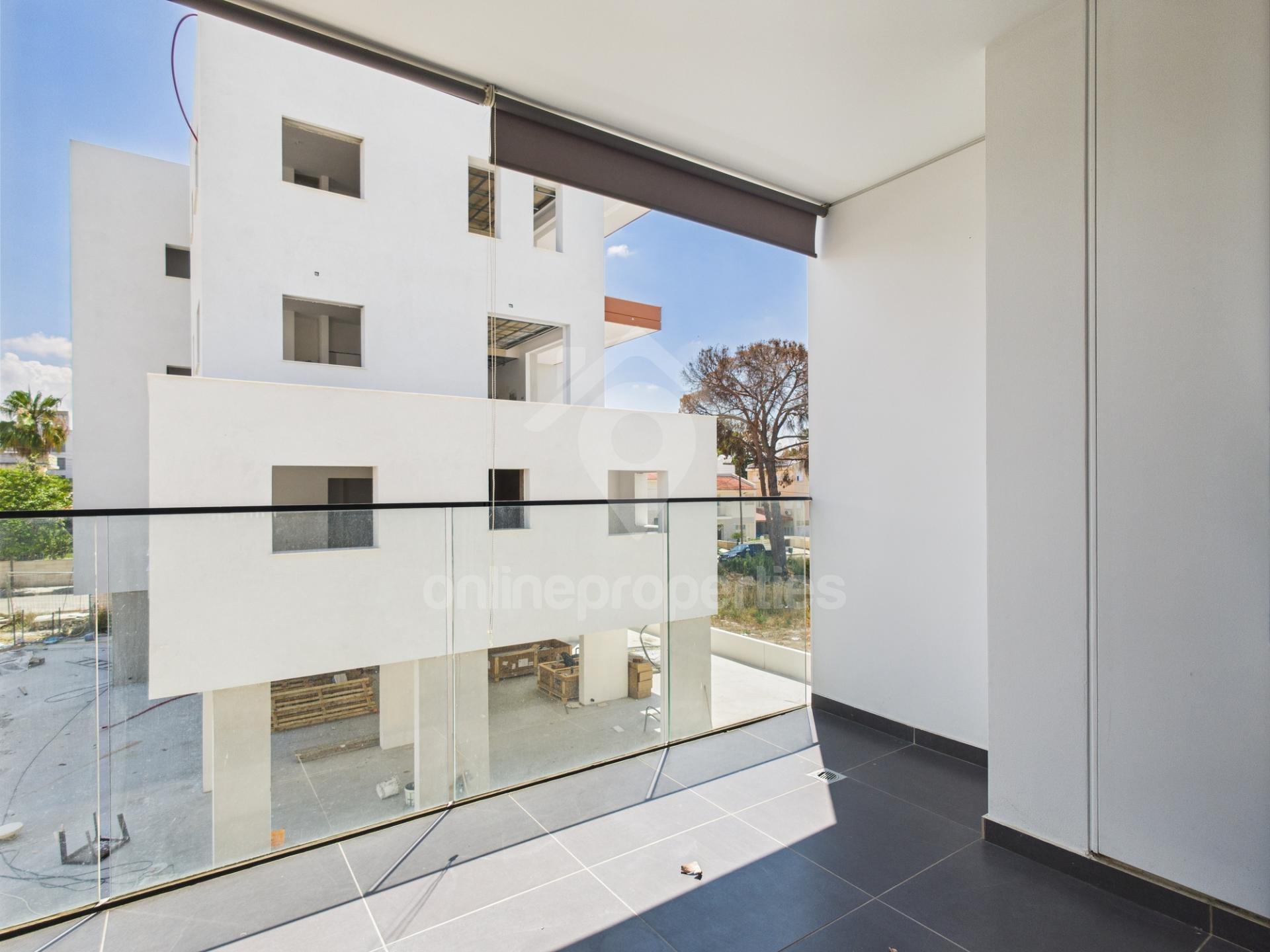 To change image, hover mouse over thumbnails below