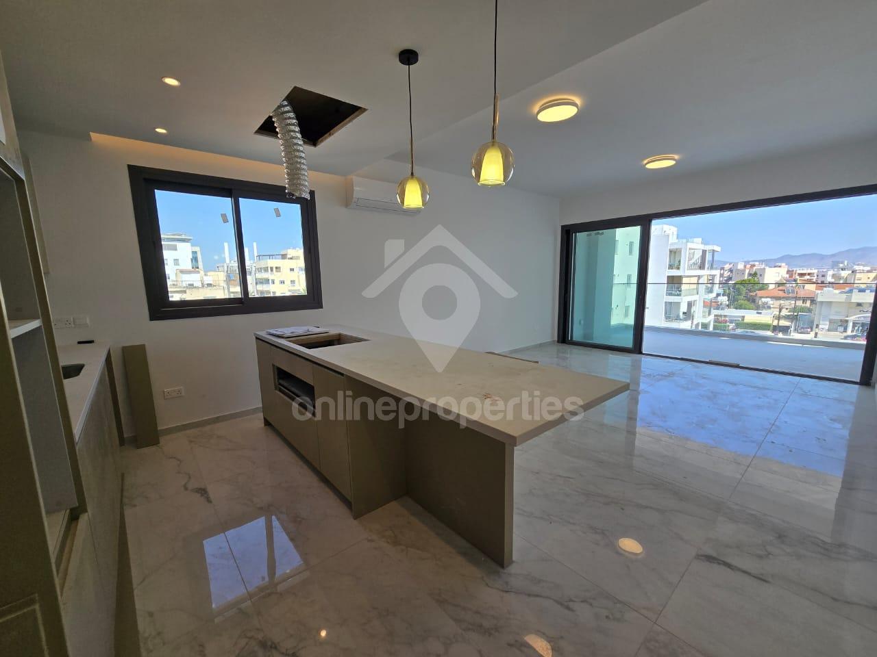 To change image, hover mouse over thumbnails below