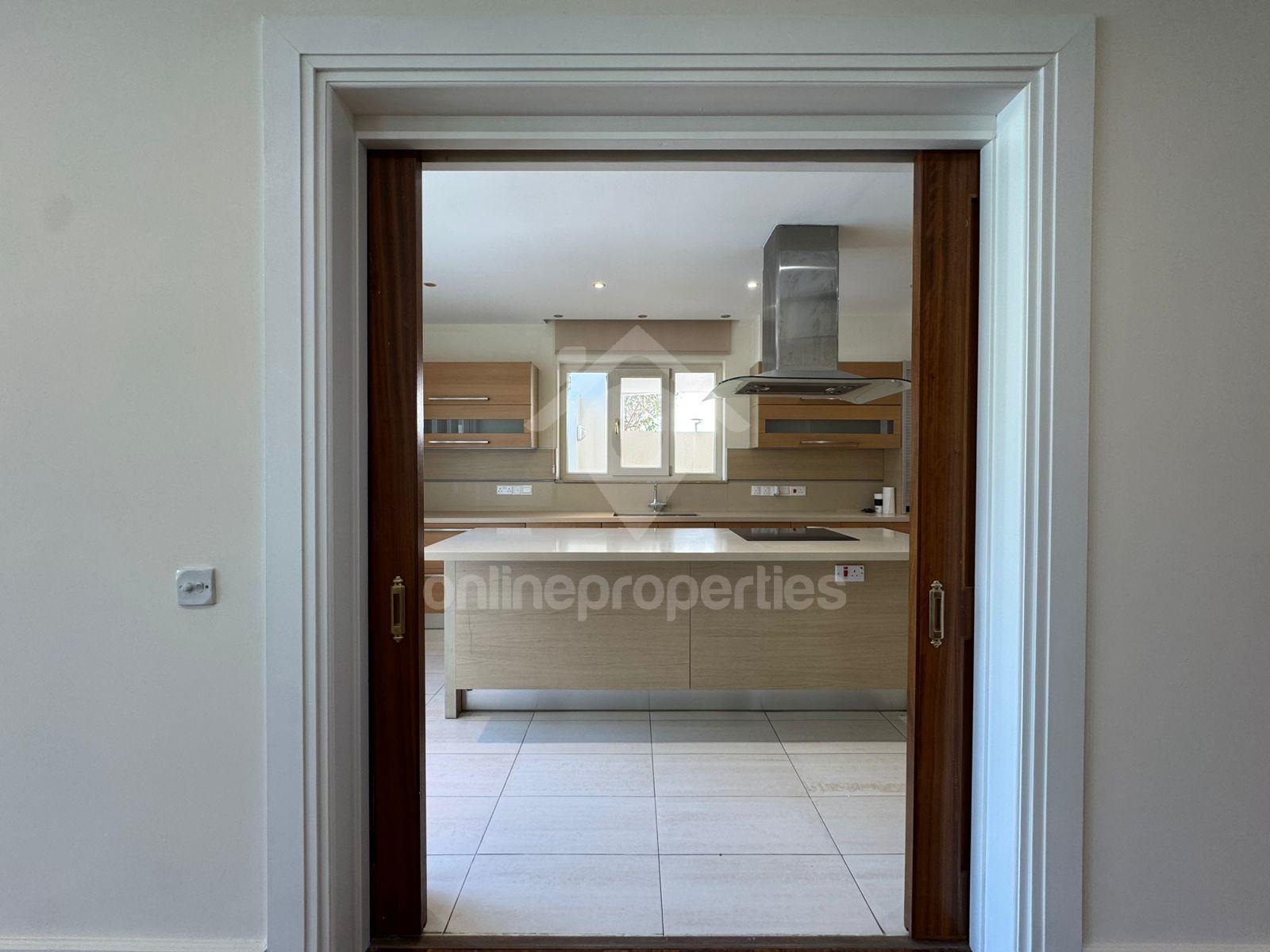 To change image, hover mouse over thumbnails below