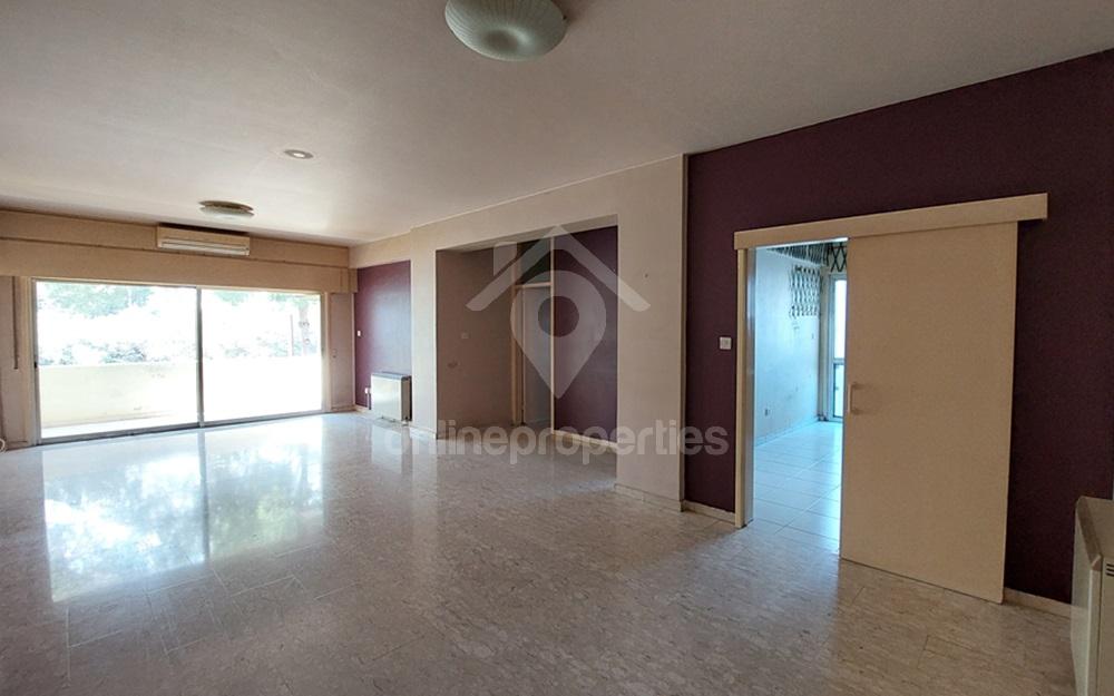 To change image, hover mouse over thumbnails below