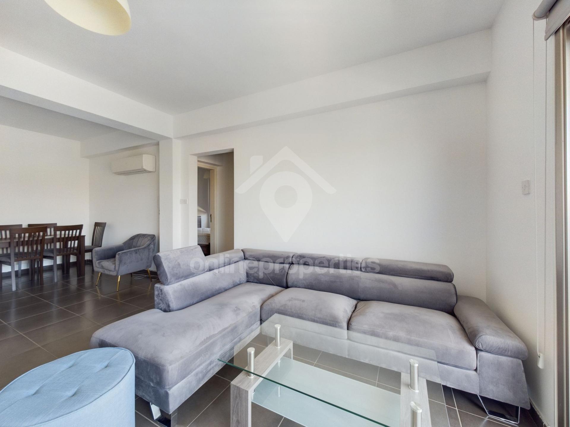 To change image, hover mouse over thumbnails below