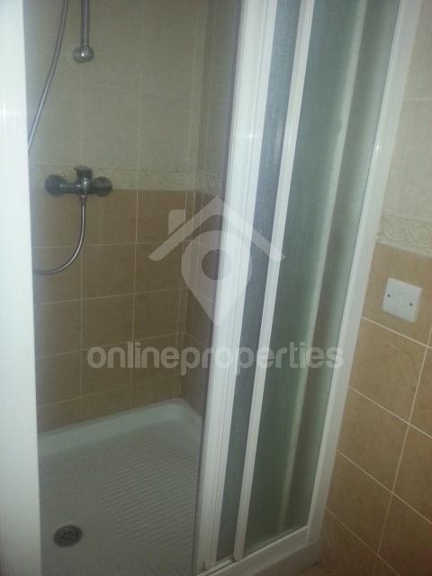 To change image, hover mouse over thumbnails below