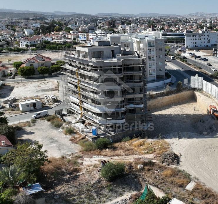 To change image, hover mouse over thumbnails below