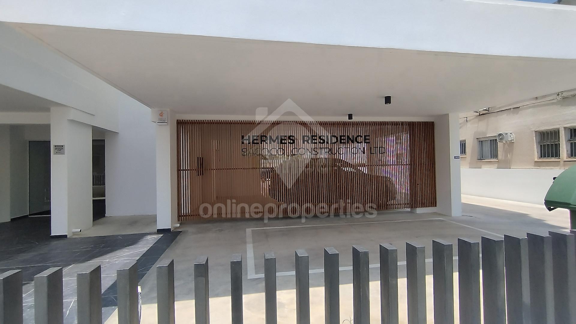 To change image, hover mouse over thumbnails below