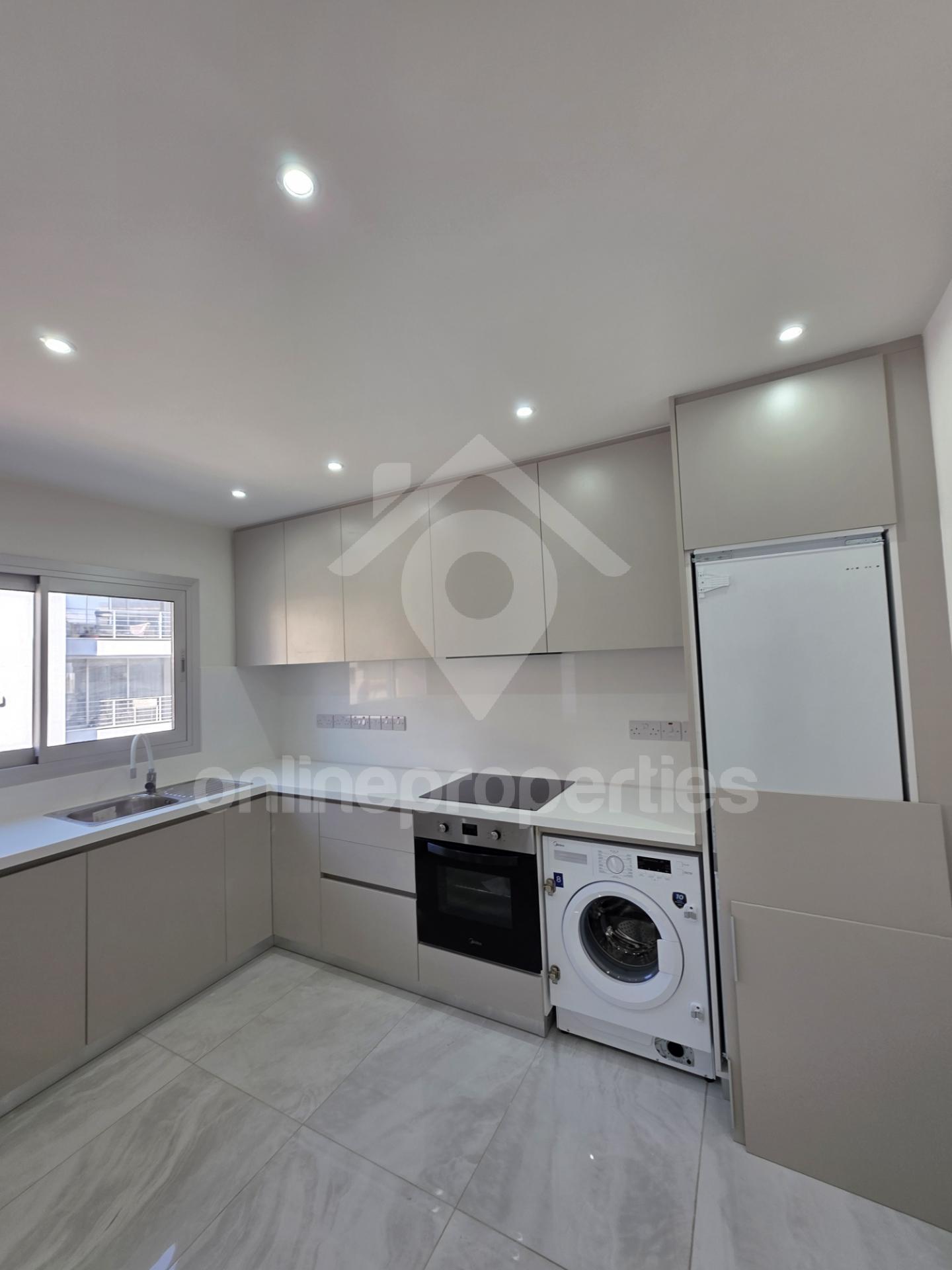 To change image, hover mouse over thumbnails below