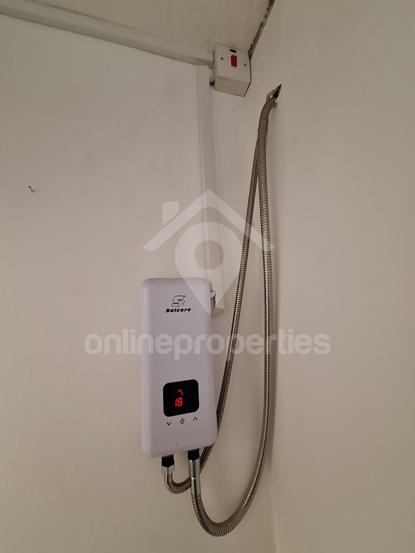 To change image, hover mouse over thumbnails below