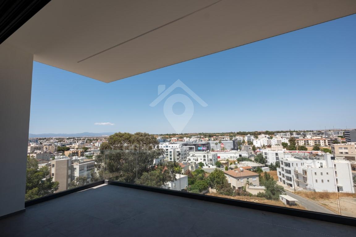 To change image, hover mouse over thumbnails below