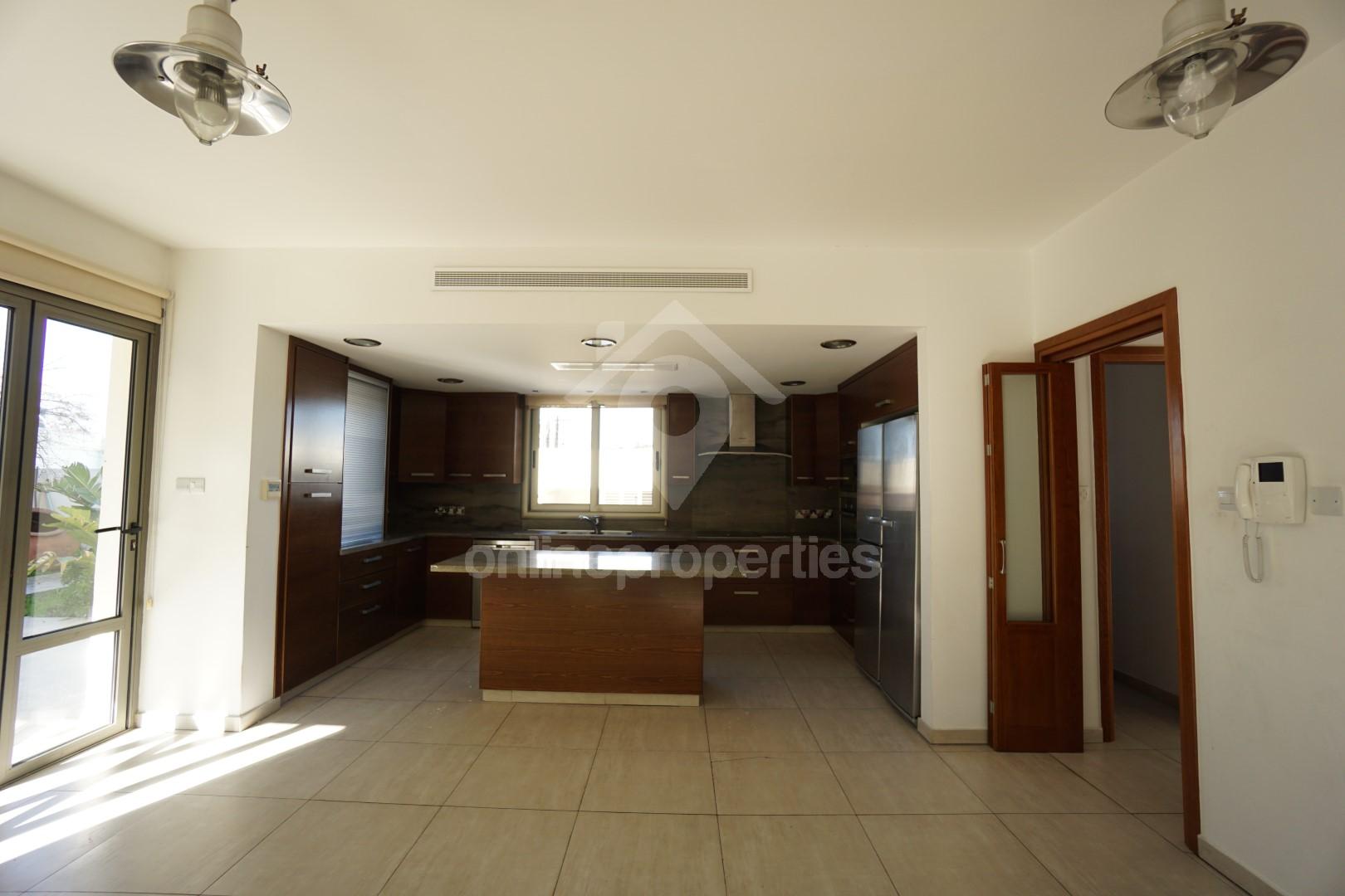 To change image, hover mouse over thumbnails below