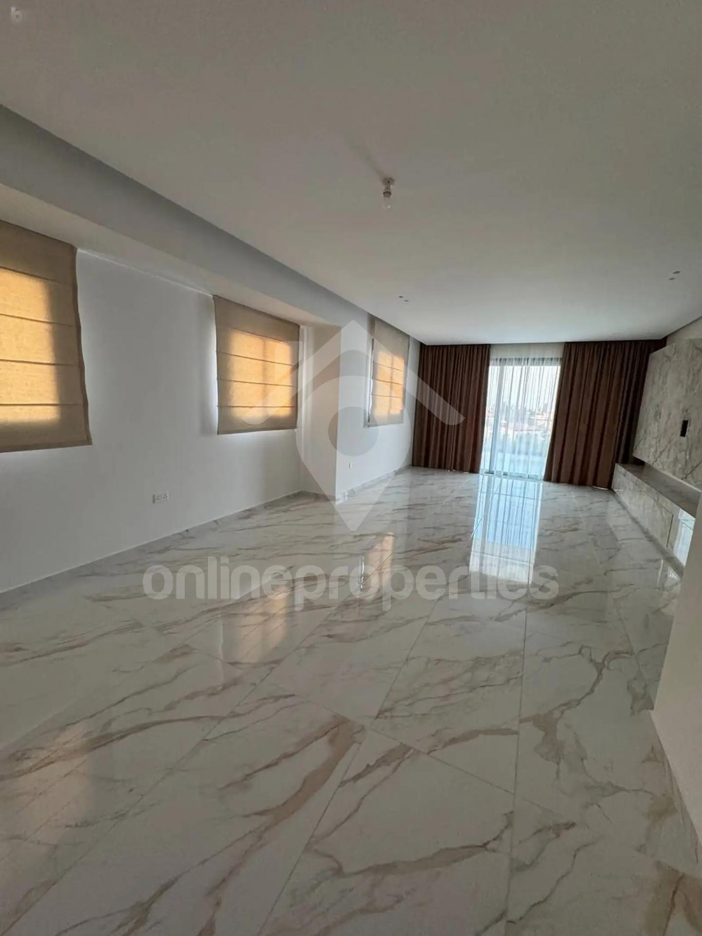 To change image, hover mouse over thumbnails below