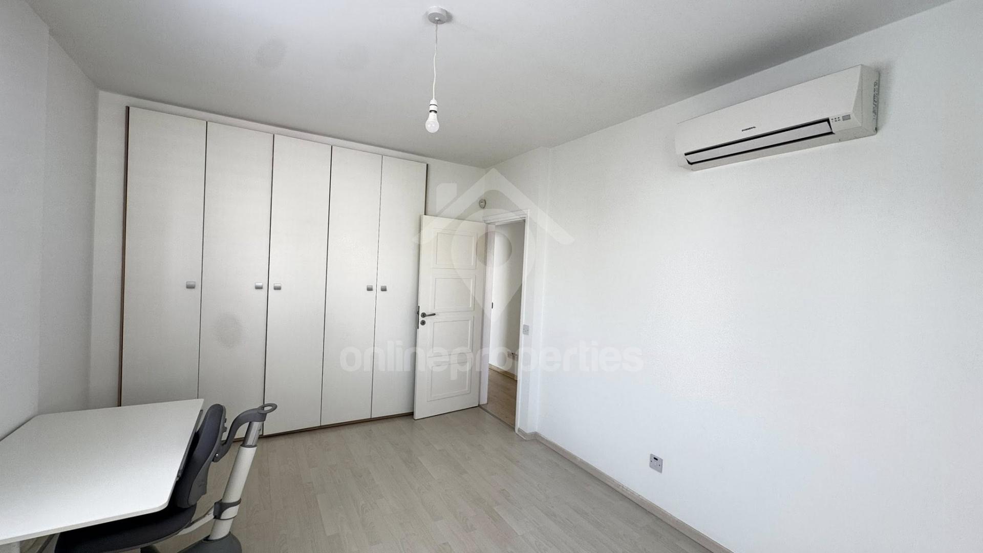 To change image, hover mouse over thumbnails below