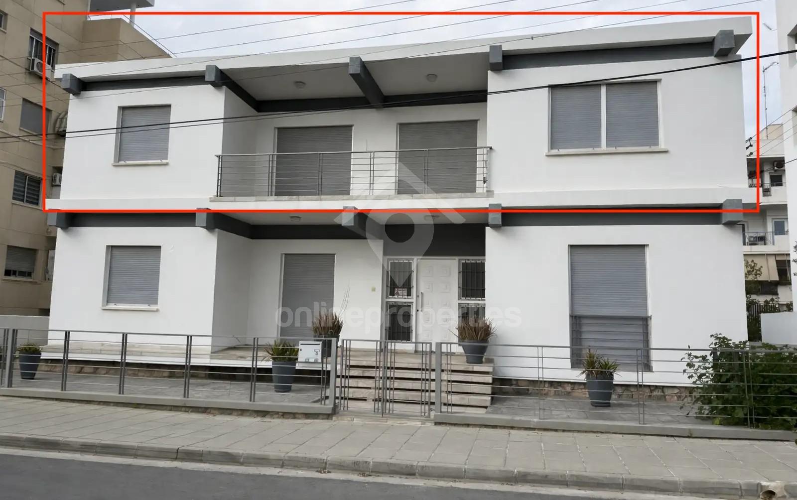 Spacious 190 sqm apartment/ house is set on the first floor of a charming two-storey building in a highly convenient central location