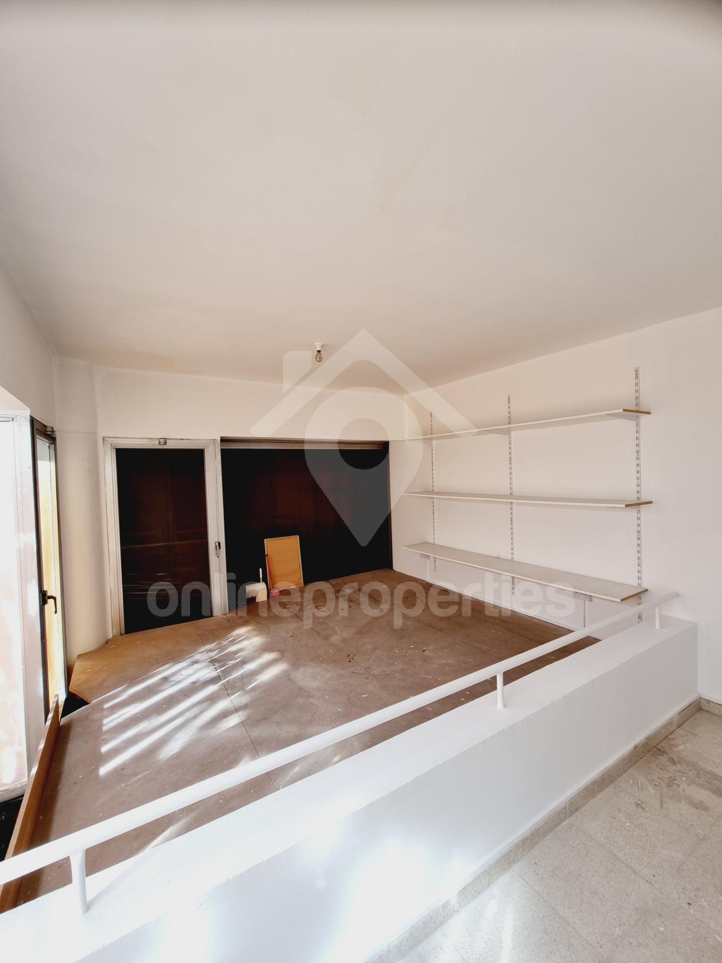 To change image, hover mouse over thumbnails below