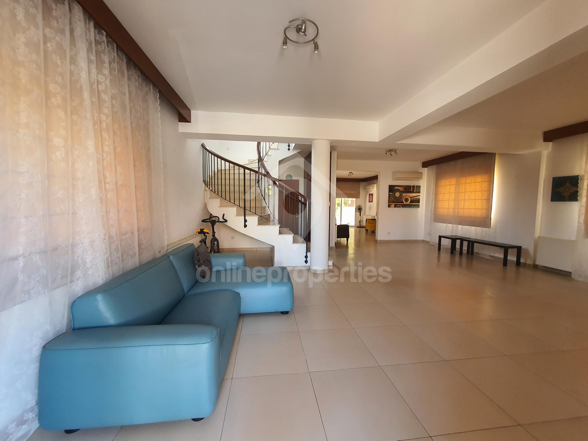 To change image, hover mouse over thumbnails below