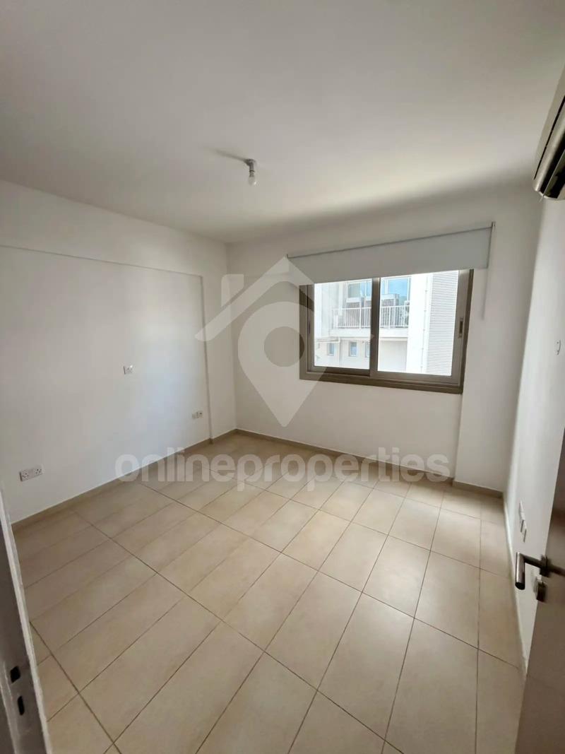 To change image, hover mouse over thumbnails below