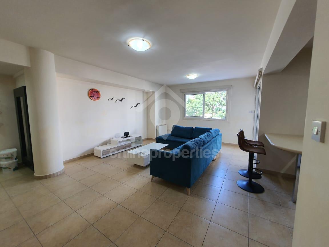 To change image, hover mouse over thumbnails below