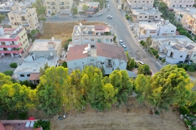 To change image, hover mouse over thumbnails below