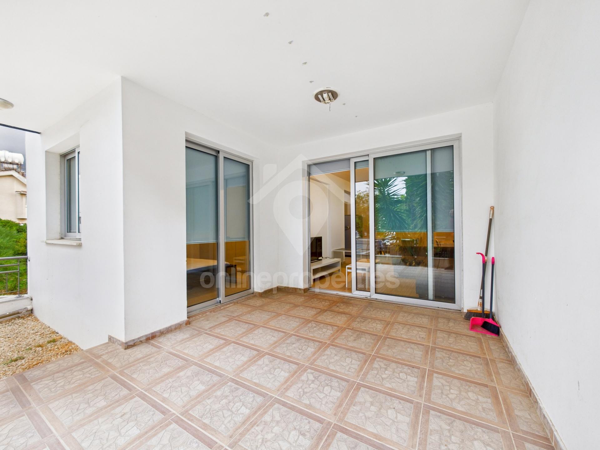 To change image, hover mouse over thumbnails below