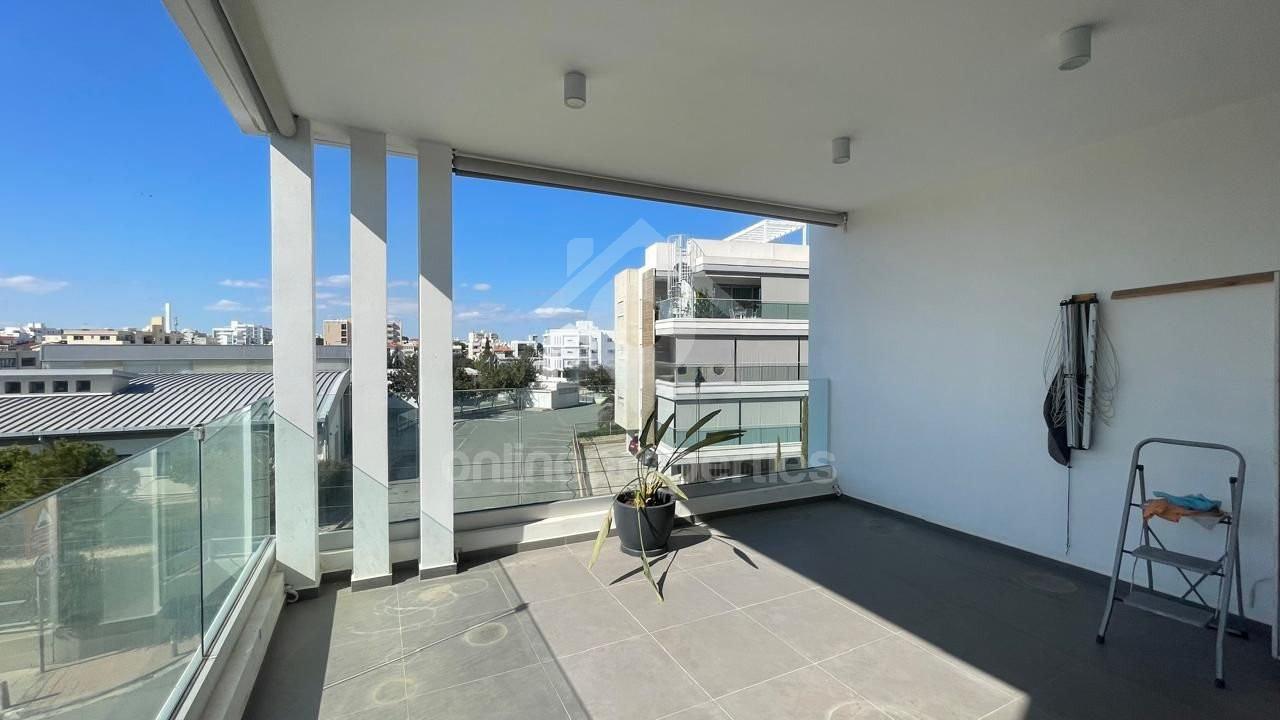 To change image, hover mouse over thumbnails below