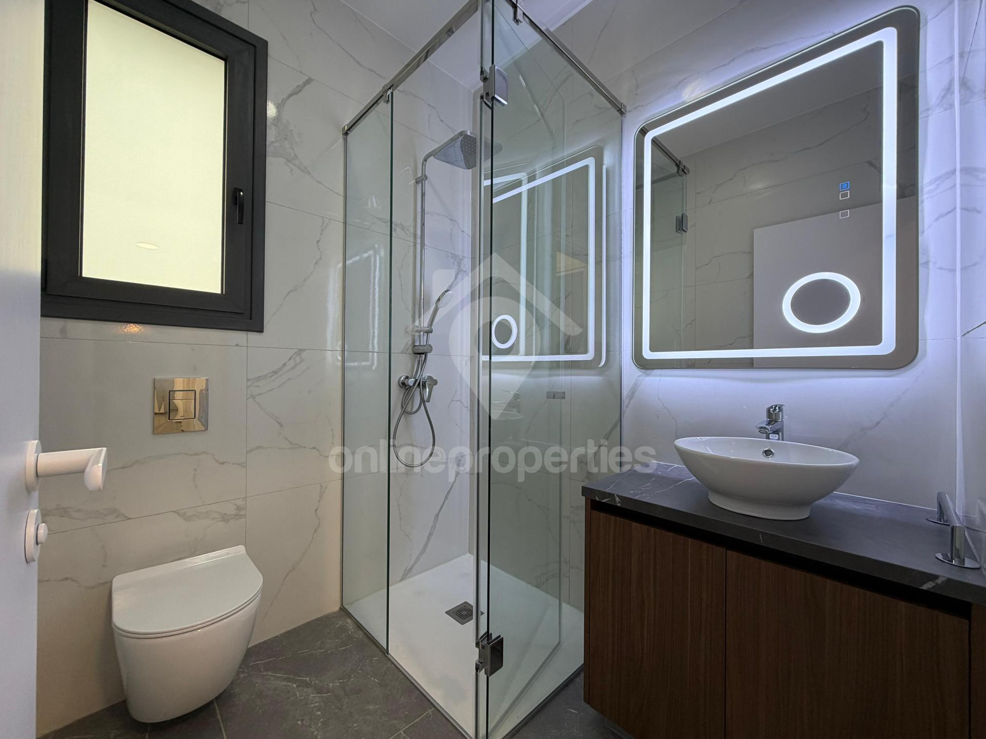 To change image, hover mouse over thumbnails below