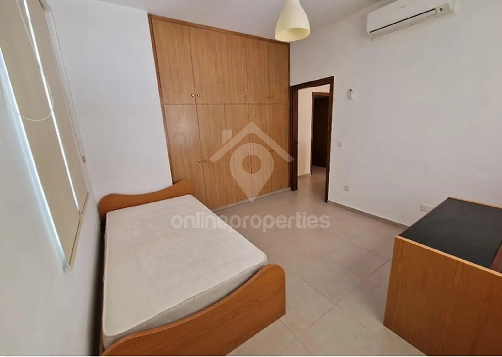 To change image, hover mouse over thumbnails below