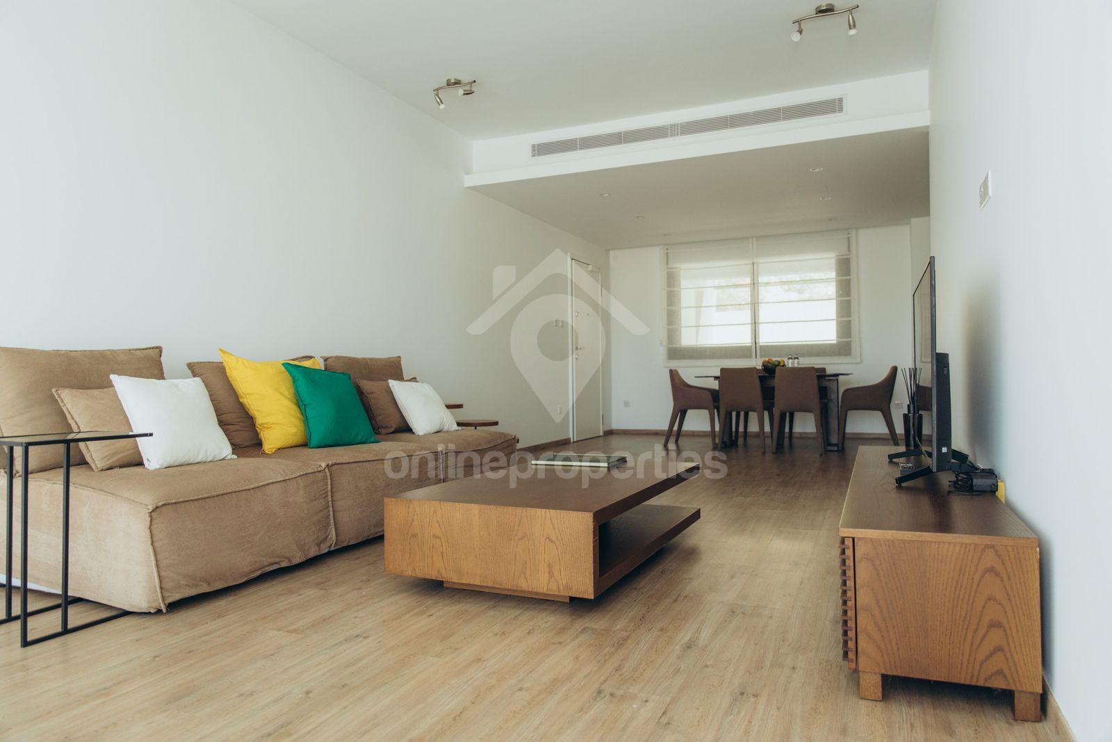 To change image, hover mouse over thumbnails below