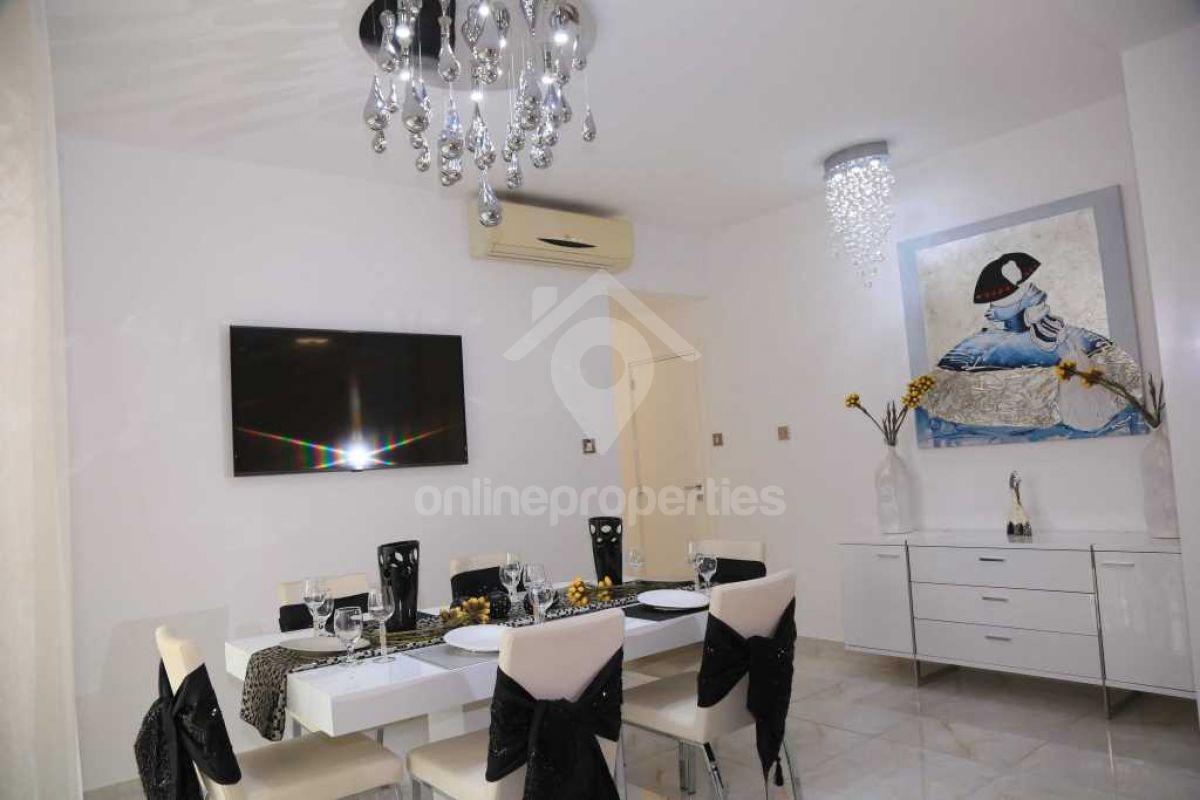 To change image, hover mouse over thumbnails below