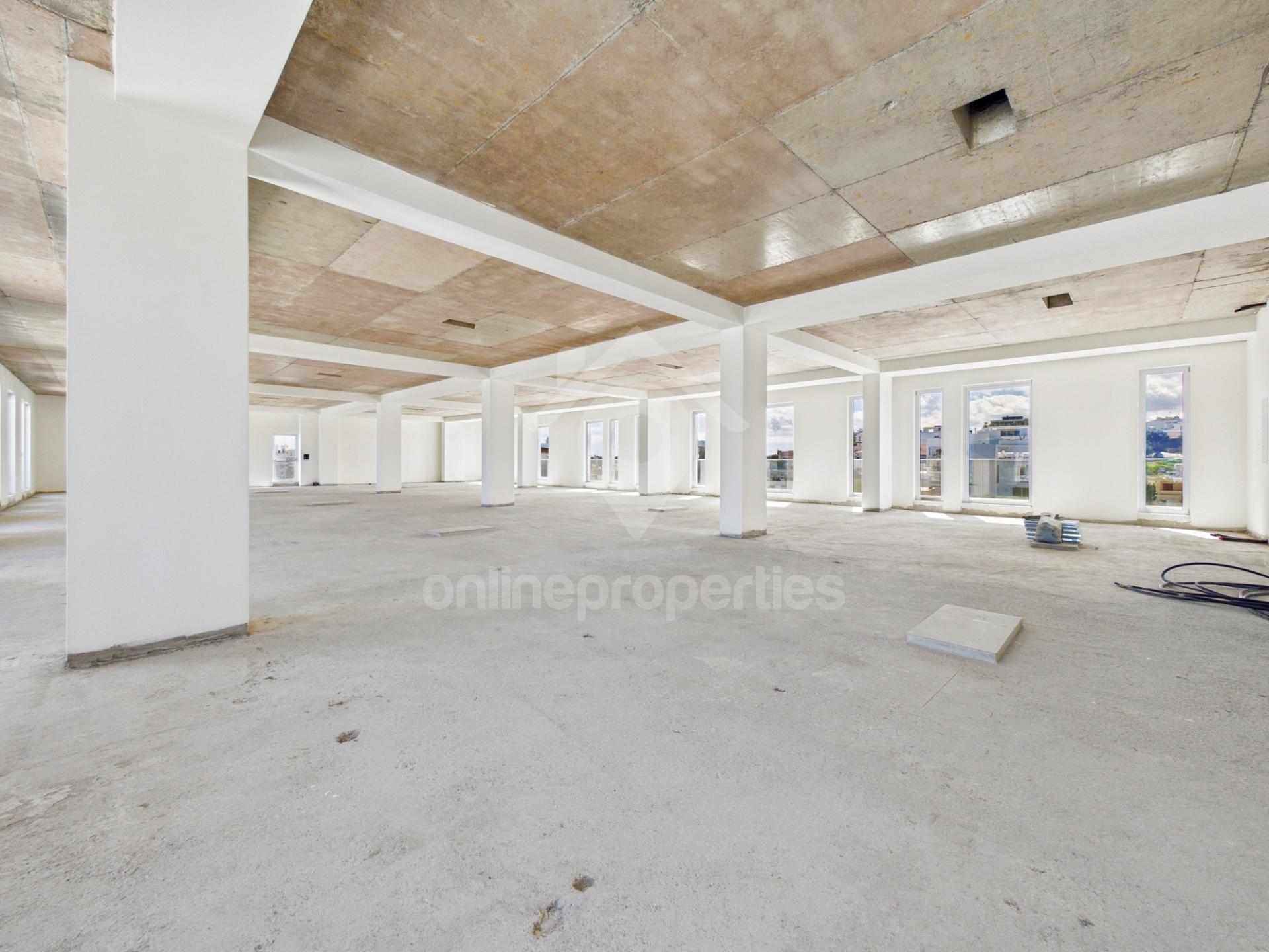 To change image, hover mouse over thumbnails below