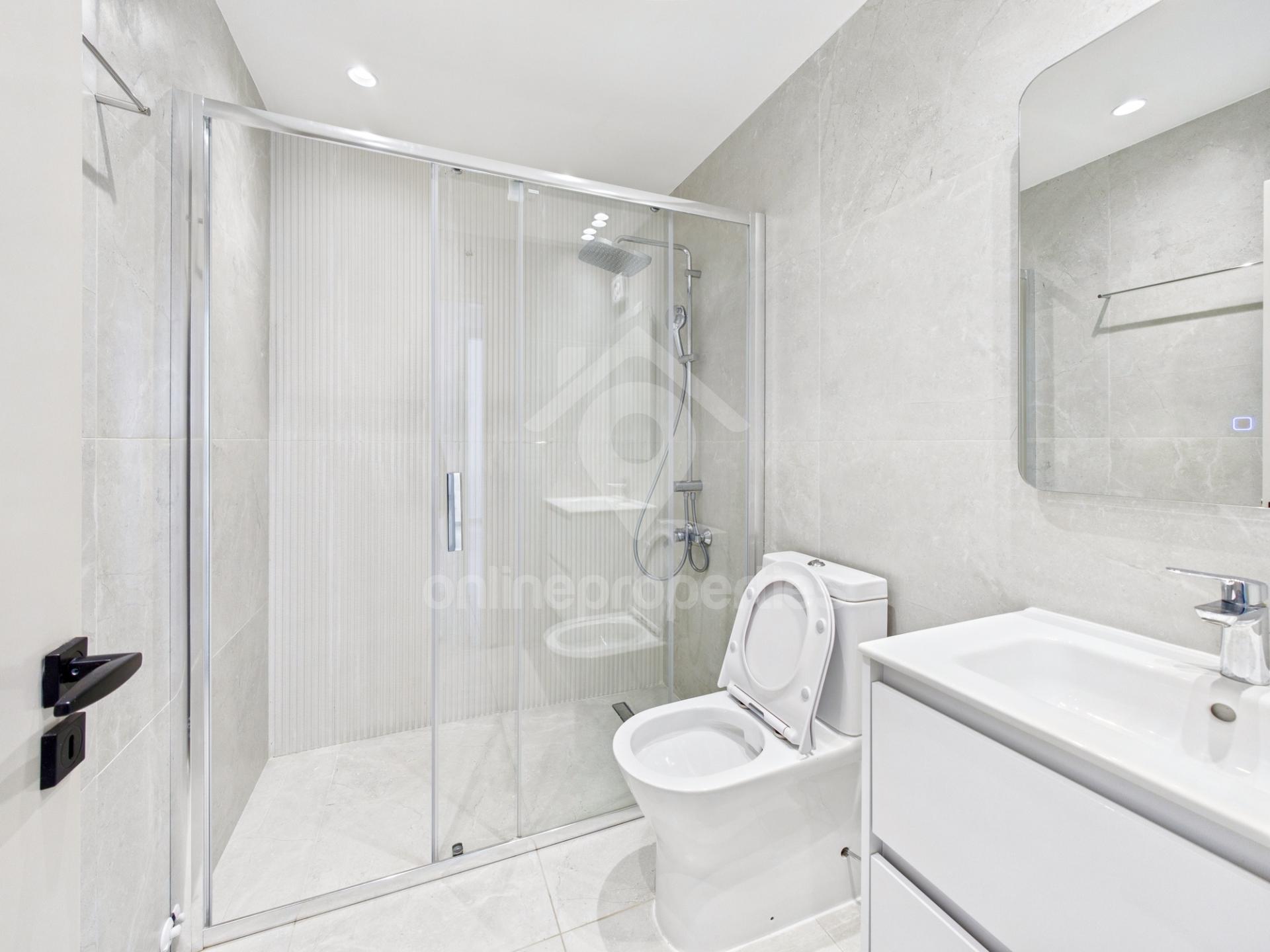 To change image, hover mouse over thumbnails below