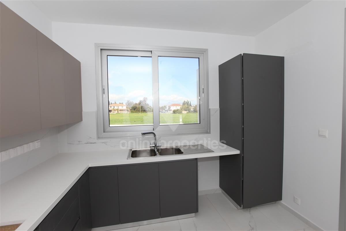 To change image, hover mouse over thumbnails below