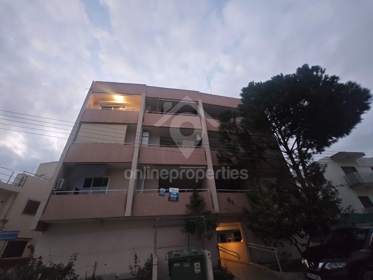 Bright and well-maintained 2-bedroom apartment