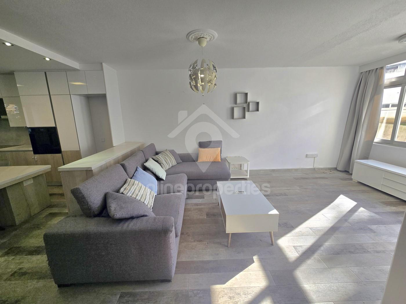 To change image, hover mouse over thumbnails below