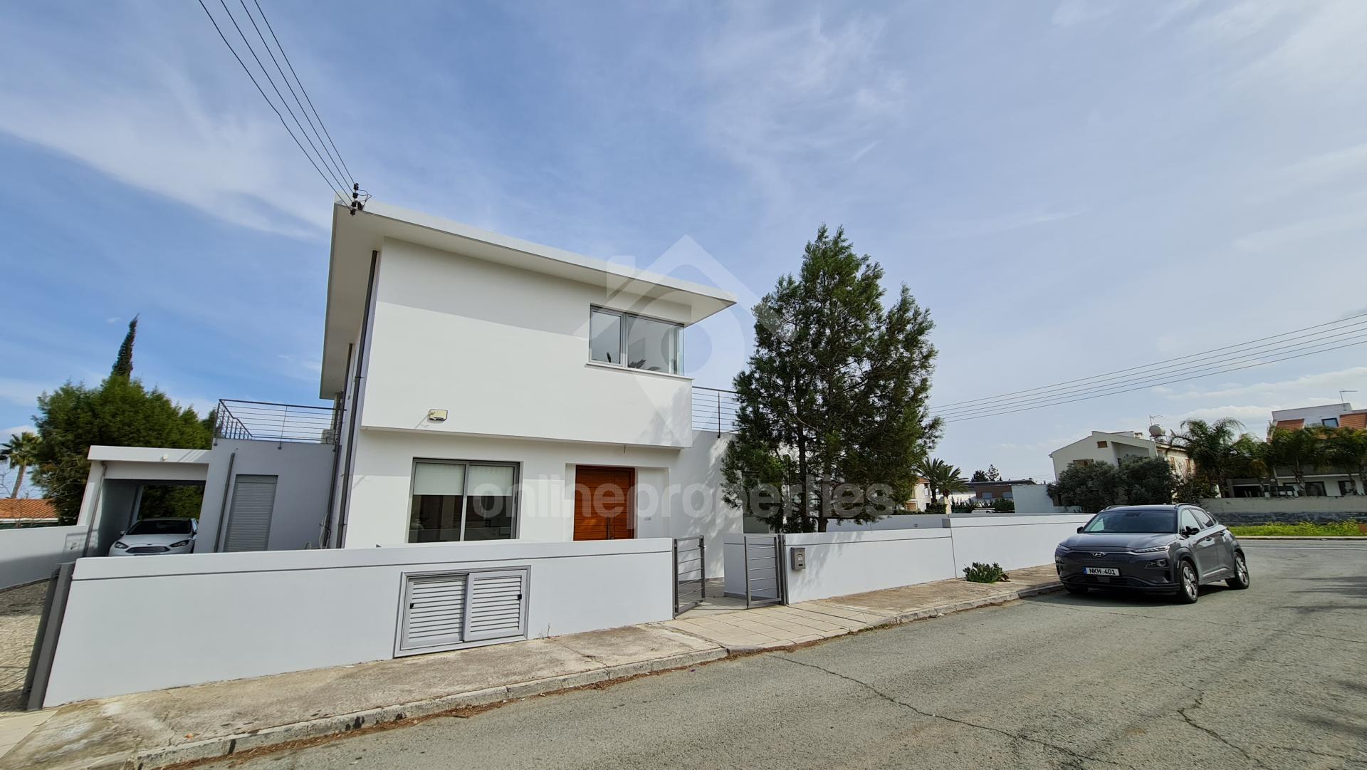 To change image, hover mouse over thumbnails below