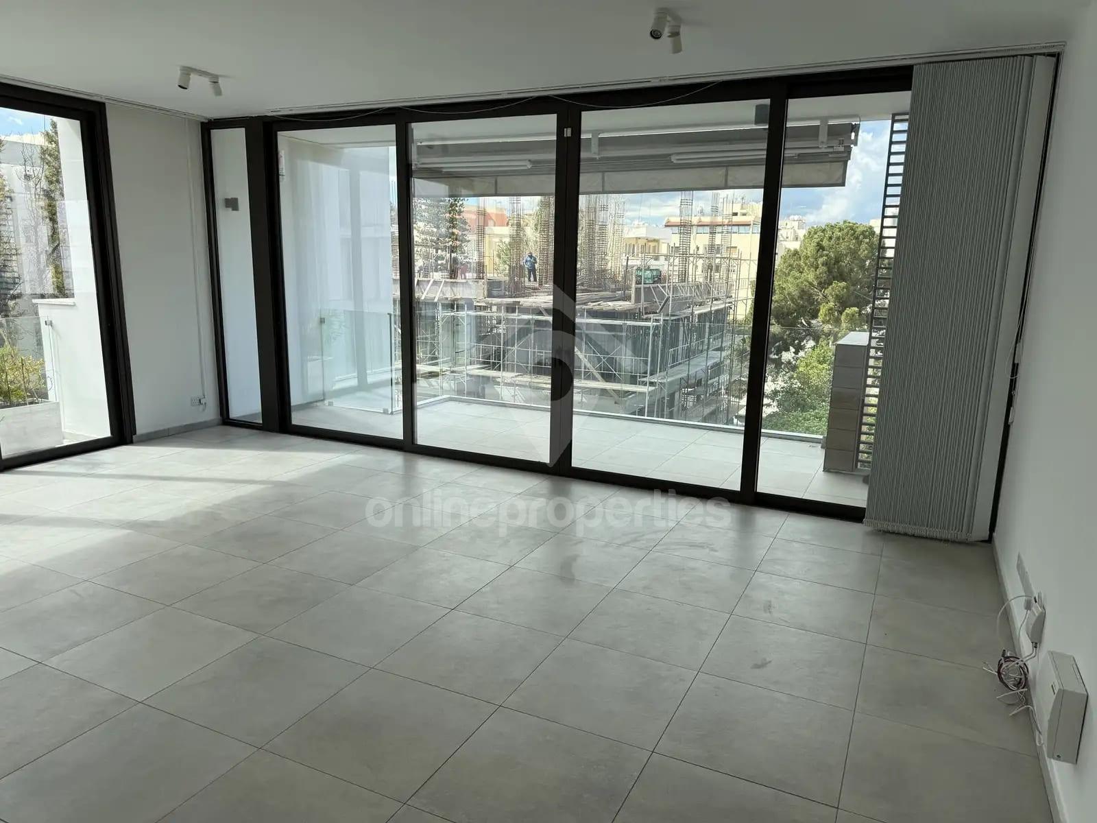 To change image, hover mouse over thumbnails below