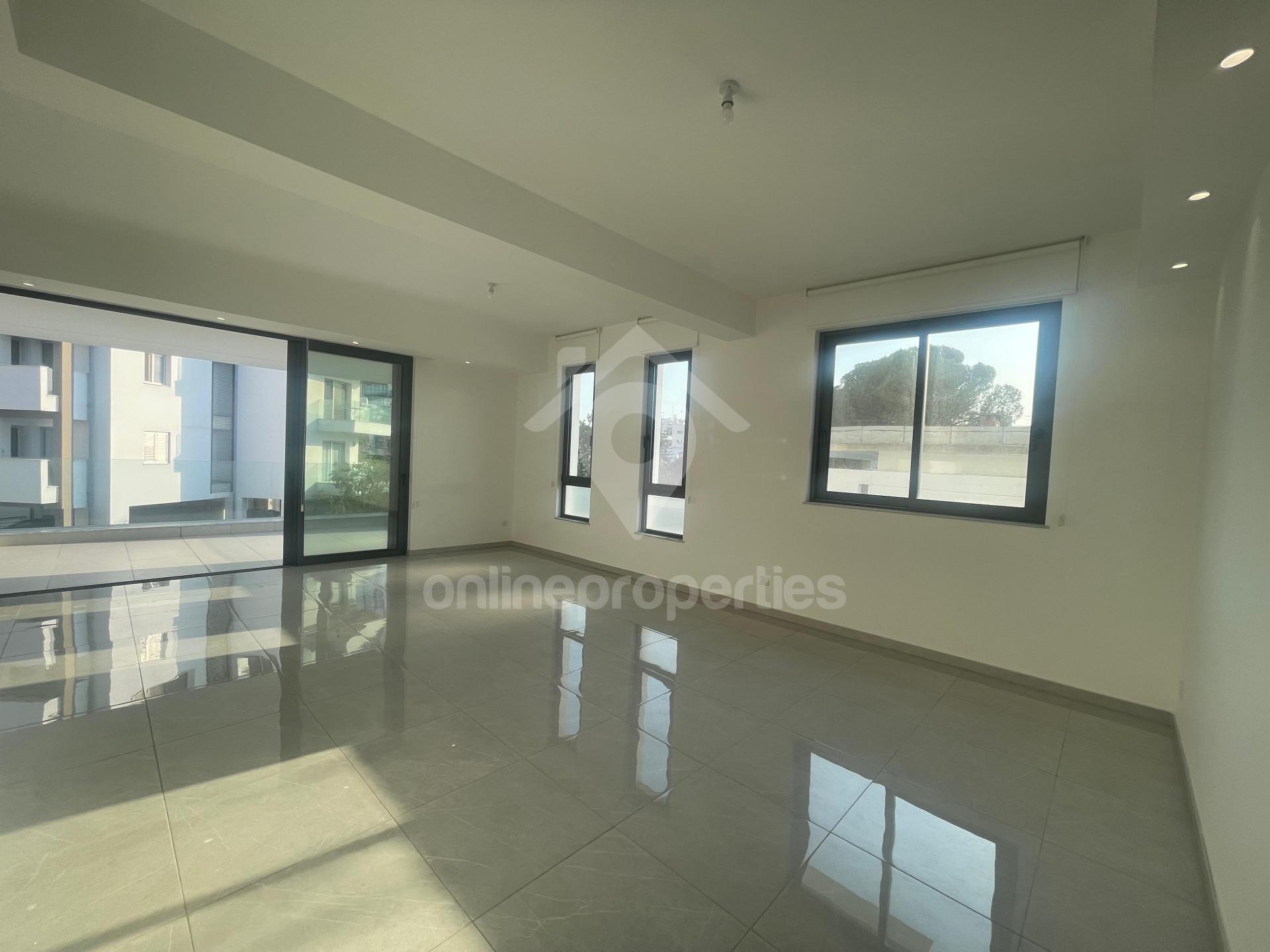 To change image, hover mouse over thumbnails below