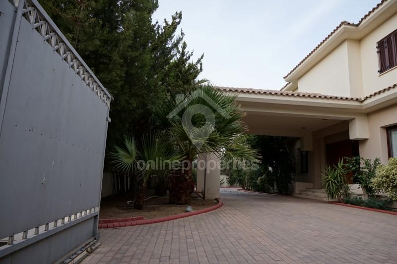 To change image, hover mouse over thumbnails below