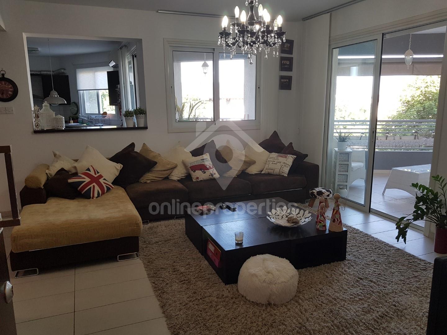 To change image, hover mouse over thumbnails below