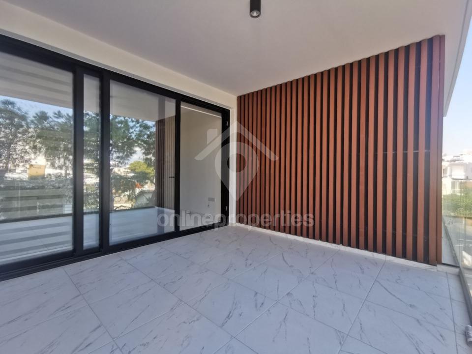 To change image, hover mouse over thumbnails below