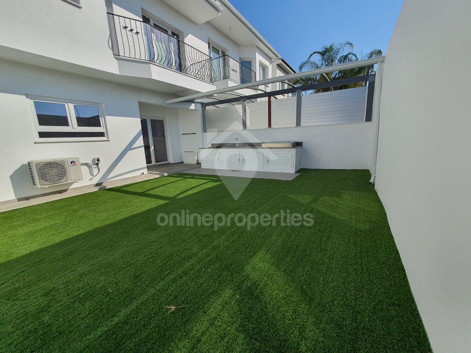 To change image, hover mouse over thumbnails below