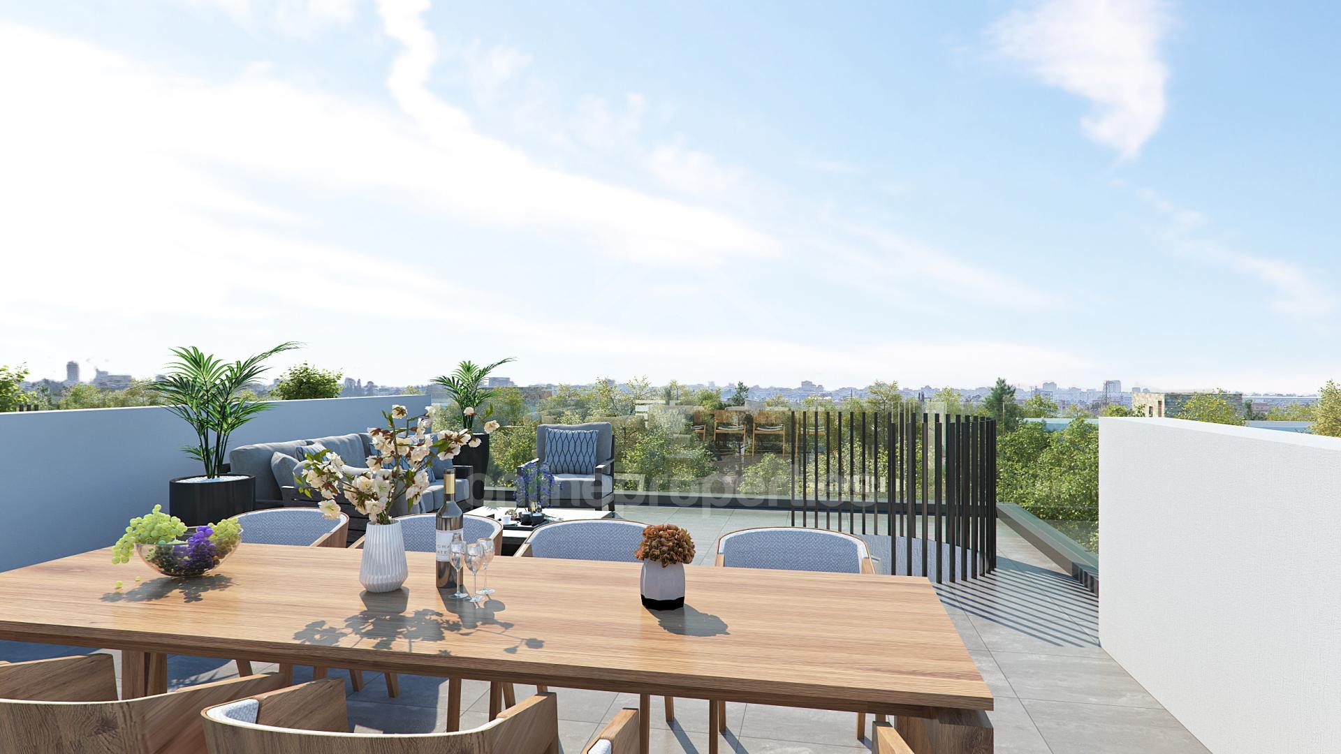 To change image, hover mouse over thumbnails below