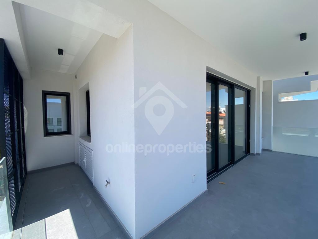 To change image, hover mouse over thumbnails below