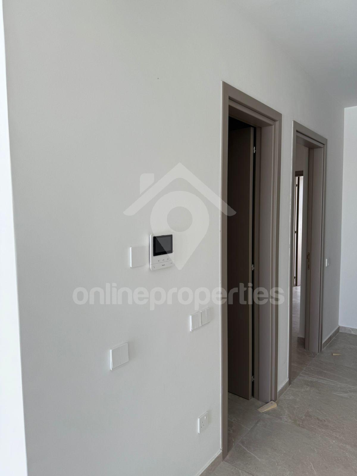 To change image, hover mouse over thumbnails below