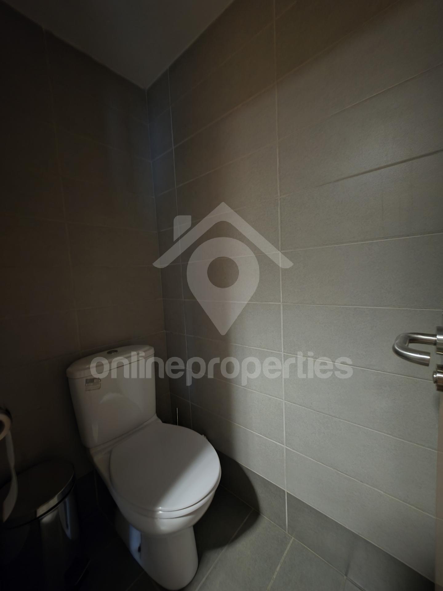 To change image, hover mouse over thumbnails below