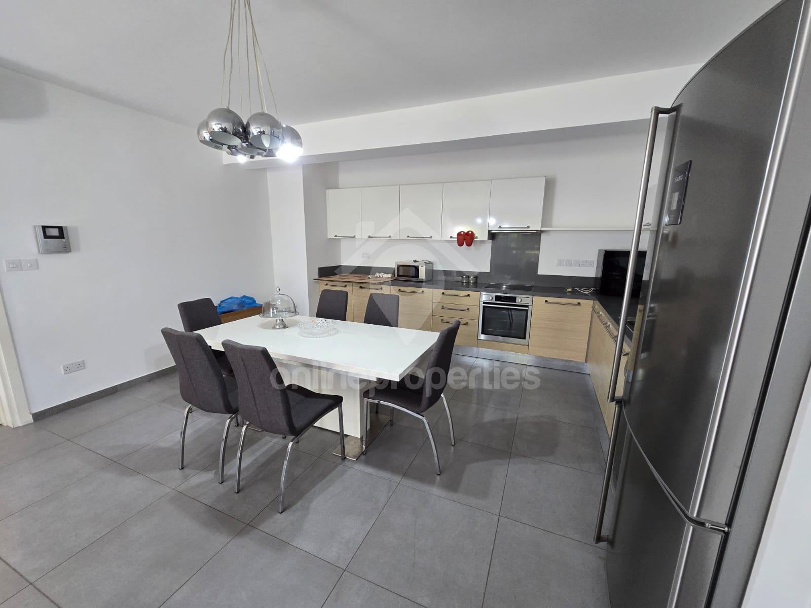 To change image, hover mouse over thumbnails below