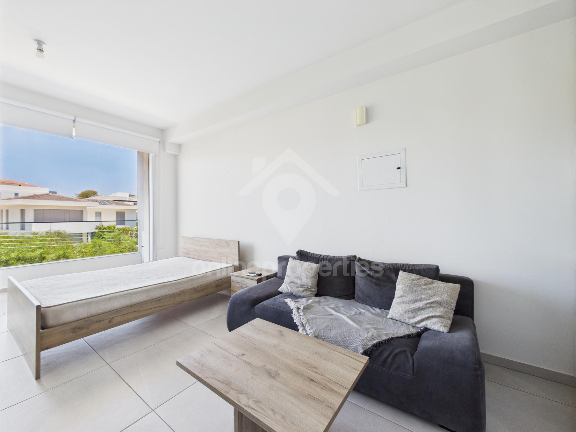 To change image, hover mouse over thumbnails below