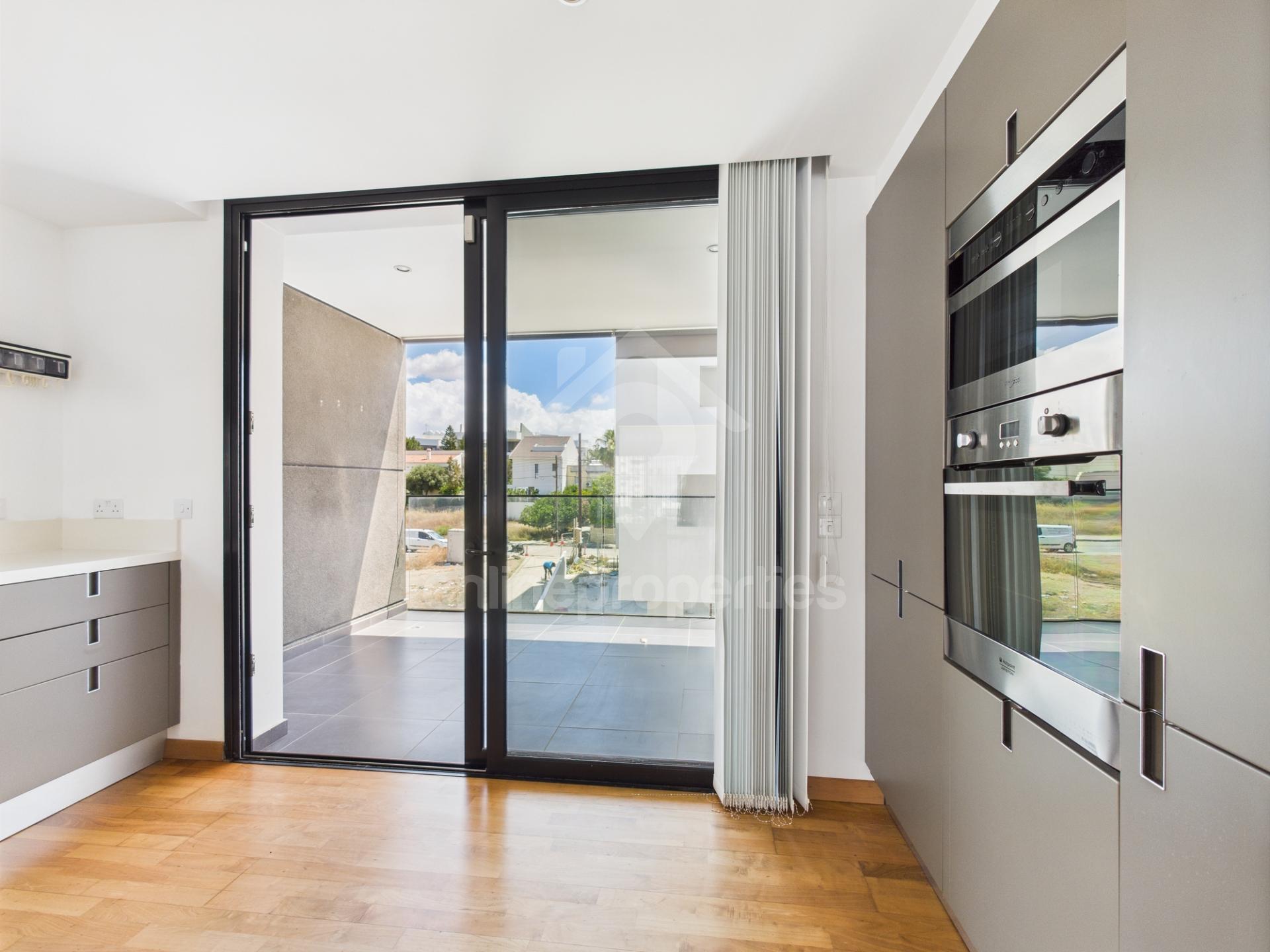 To change image, hover mouse over thumbnails below