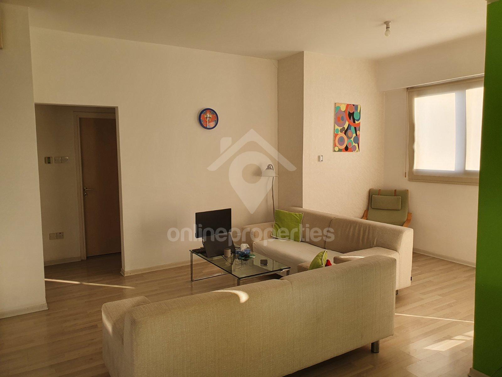 To change image, hover mouse over thumbnails below