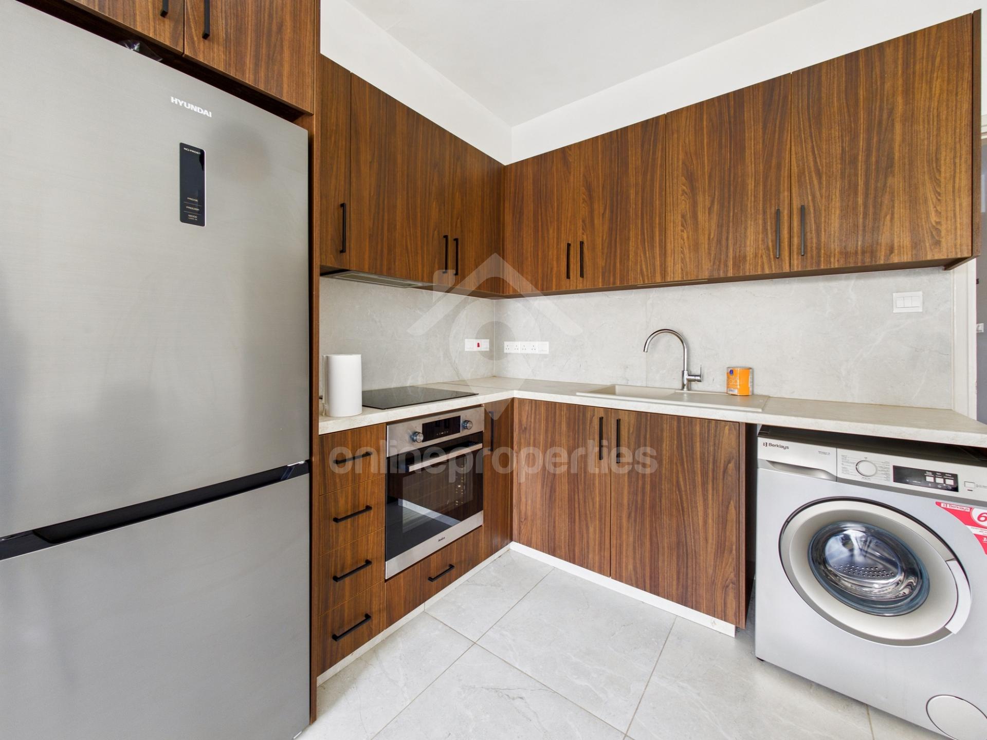 To change image, hover mouse over thumbnails below