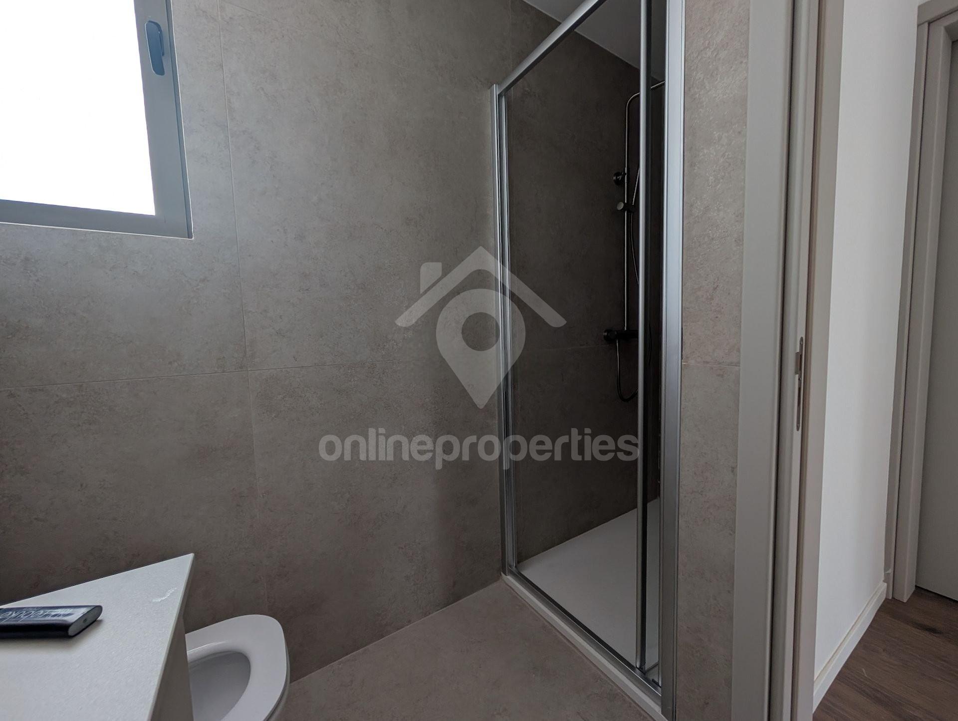 To change image, hover mouse over thumbnails below