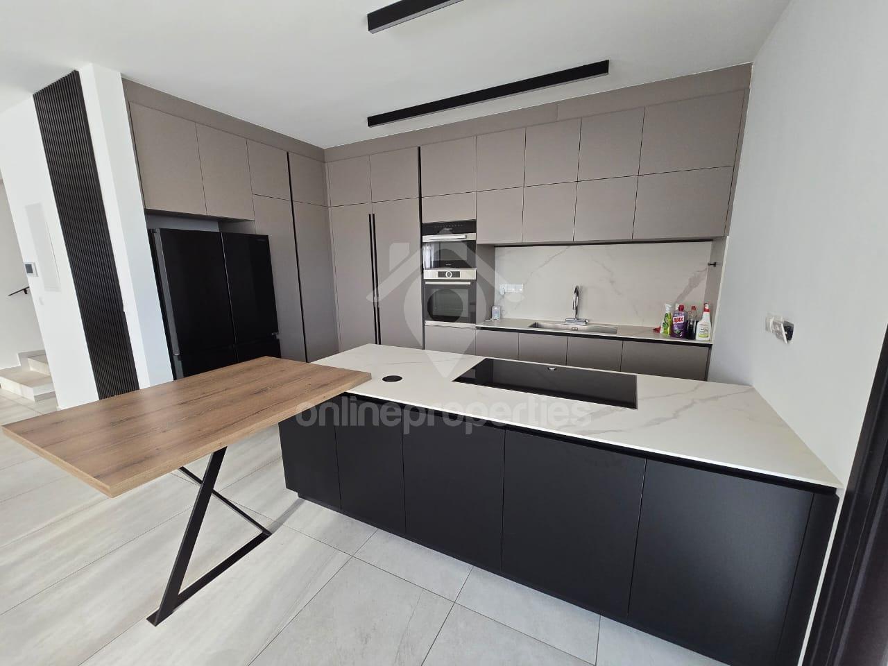 To change image, hover mouse over thumbnails below